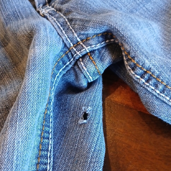 Free Culture Blue Straight Leg Jeans with Classic Style, Small Hole - Picture 5 of 16